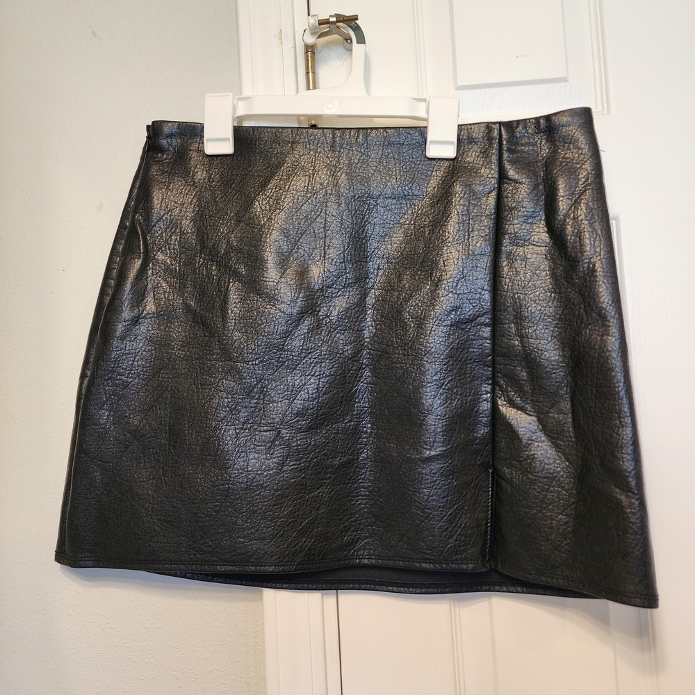 Old Navy Black Faux Leather Mini Skirt